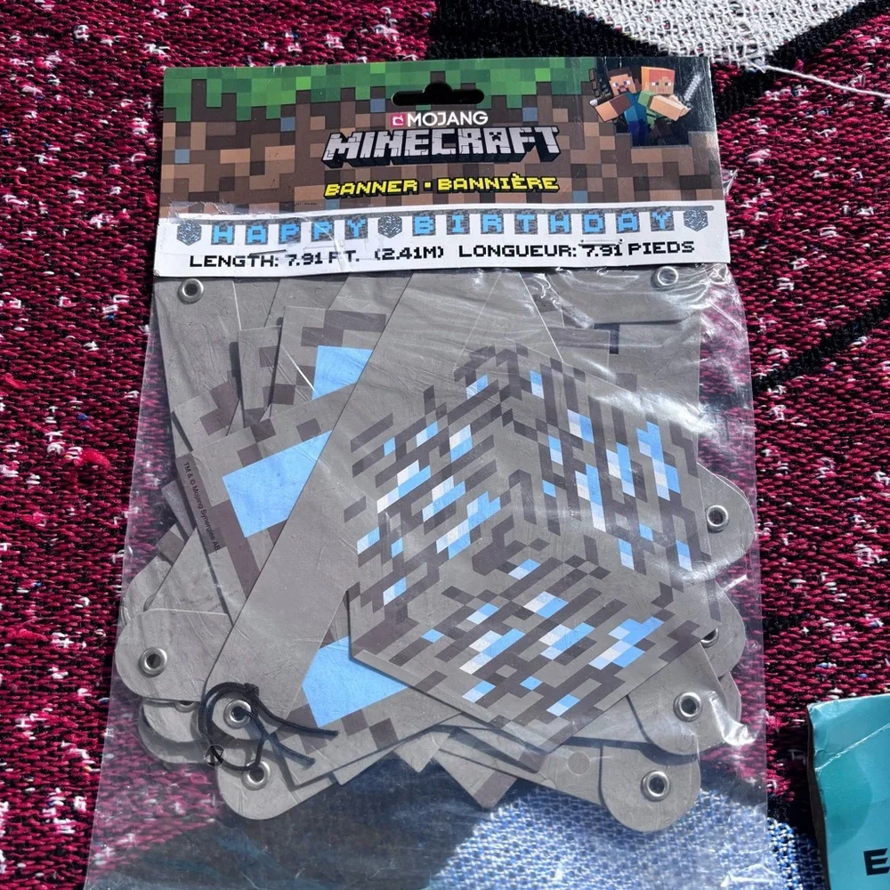 MINECRAFT BIRTHDAY PARTY LOT SET OF SIX LANTERNS CENTERPIECE BANNER TABLECLOTH